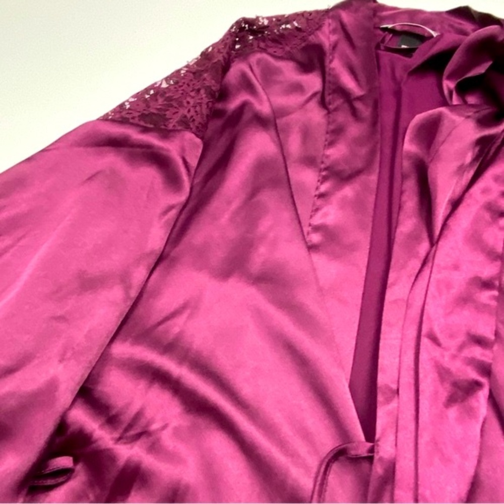 Victoria’s Secret Purple Satin & Lace Wrap Bathrobe S… Gem